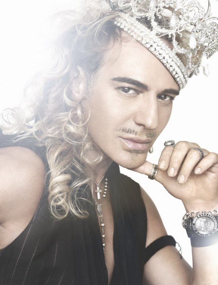 Джон Гальяно  (John Galliano)