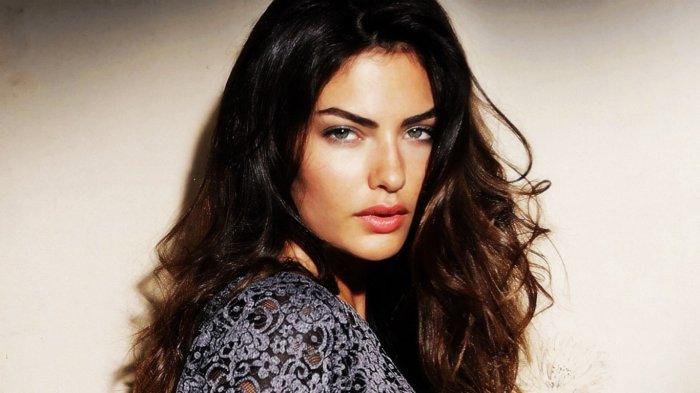 Супермодель Жизель Бюндхен на подиуме