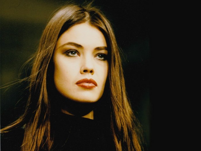 Ирина Шейк портрет