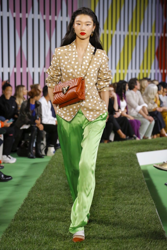 Показ мод лето 2019