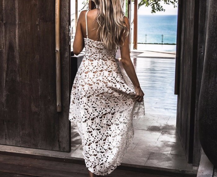 Белый длинный сарафан