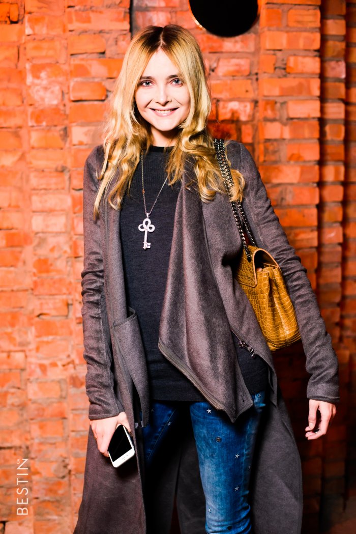 Снежана Онопко платья