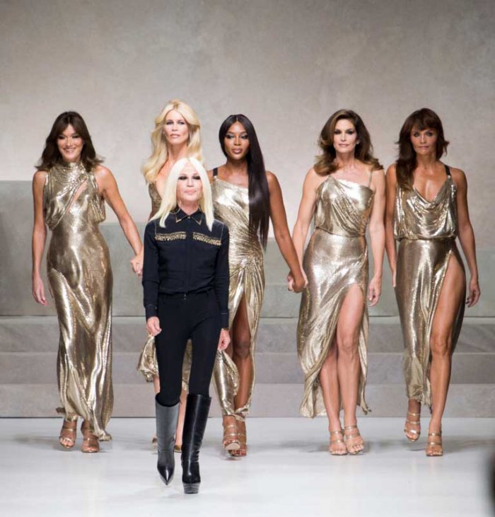 Топ модели на показе Версаче