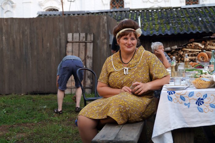 Актриса Юлия Куварзина