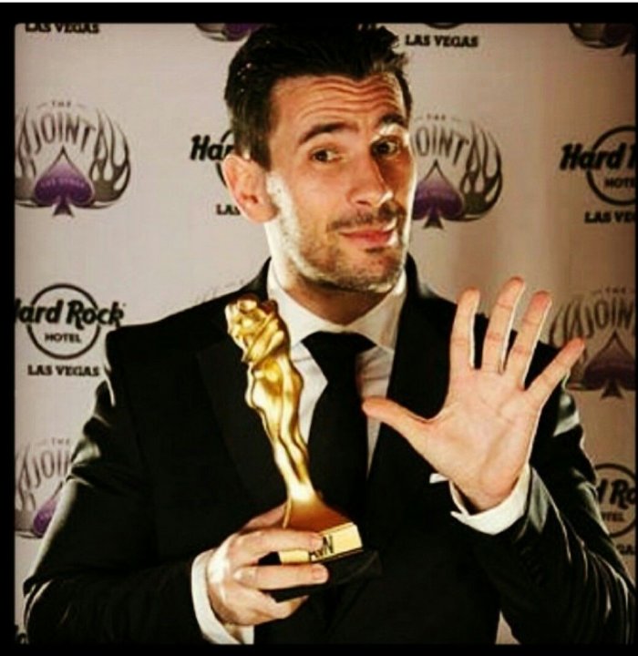 Мануэлем Ферраро