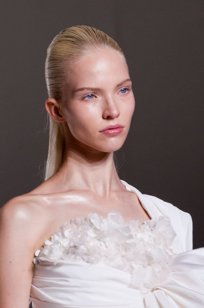 Модель Саша Лусс