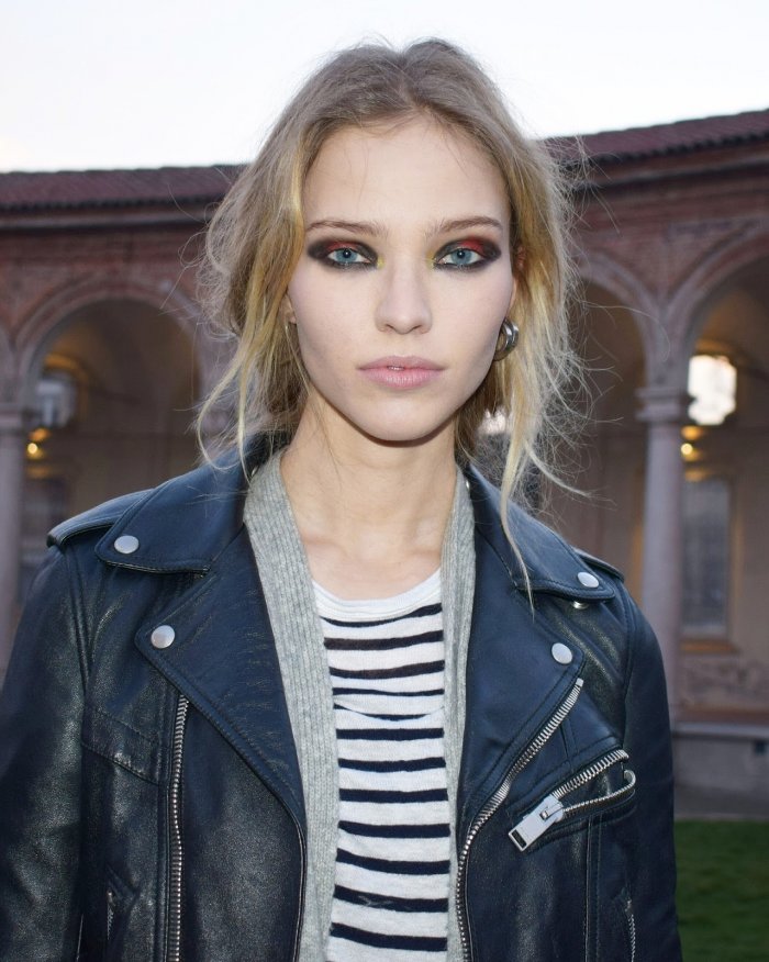 Актриса Саша Лусс