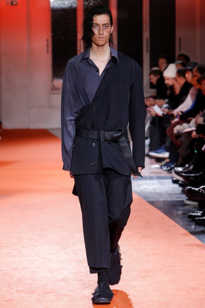 Yohji Yamamoto Осень-зима 2021/2022 Menswear (48 фото)