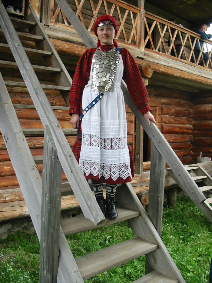 Национальный костюм Удмуртии