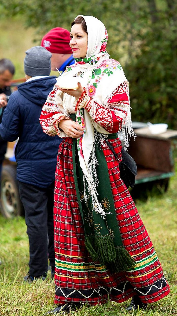 Удмуртский костюм женский