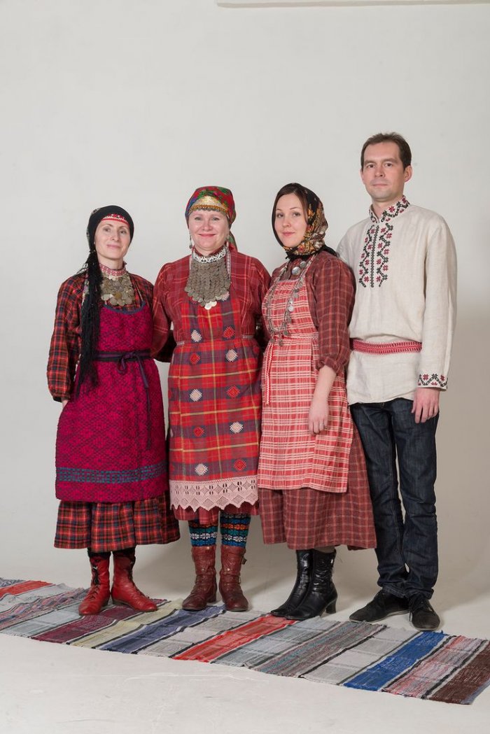 Народный костюм удмуртов