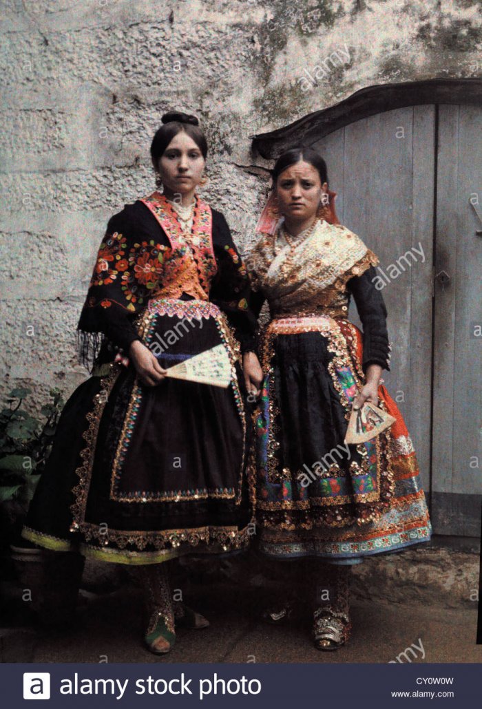 Каталонский национальный костюм же