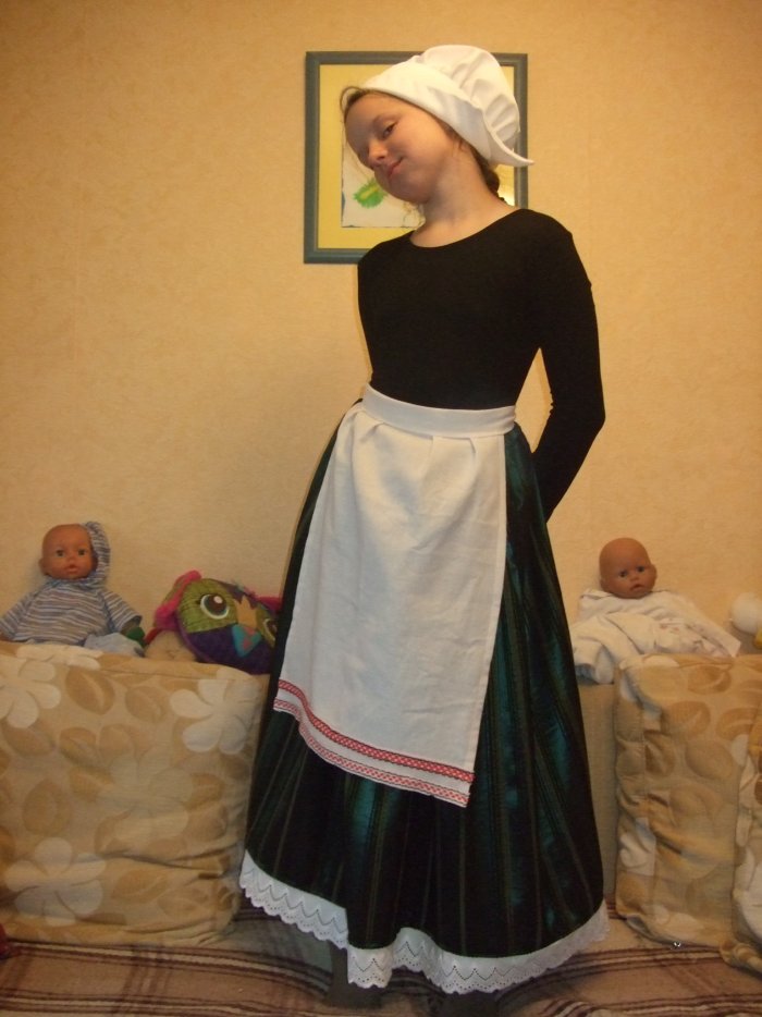 Французский национальный костюм для девочки