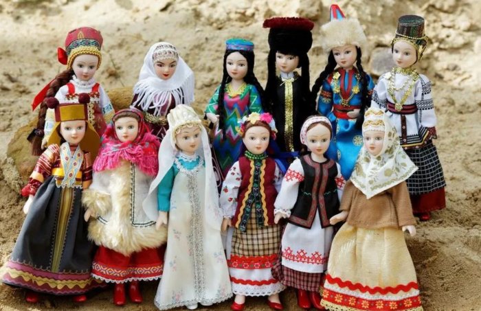 Национальные костюмы народов