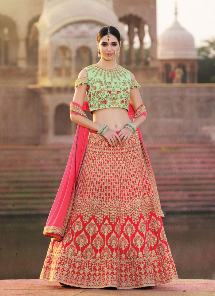 Сари индийская одежда