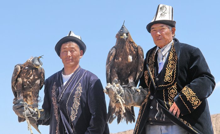 Киргизская мужская Национальная одежда