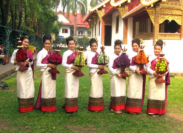 Народный костюм Индонезии