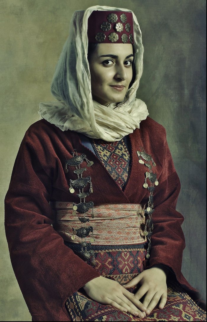 Тараз армянский национальный костюм