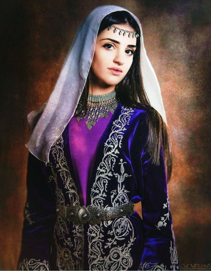 Армения национальный костюм Тараз