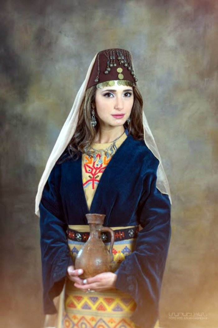 Национальный костюм ар