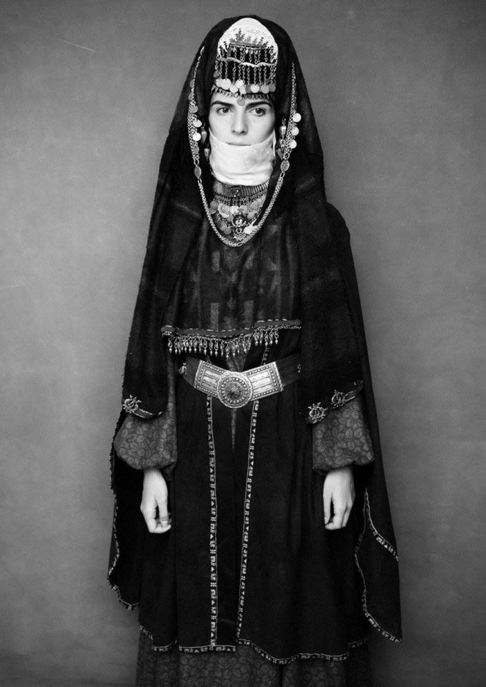 Армянская одежда женская современная