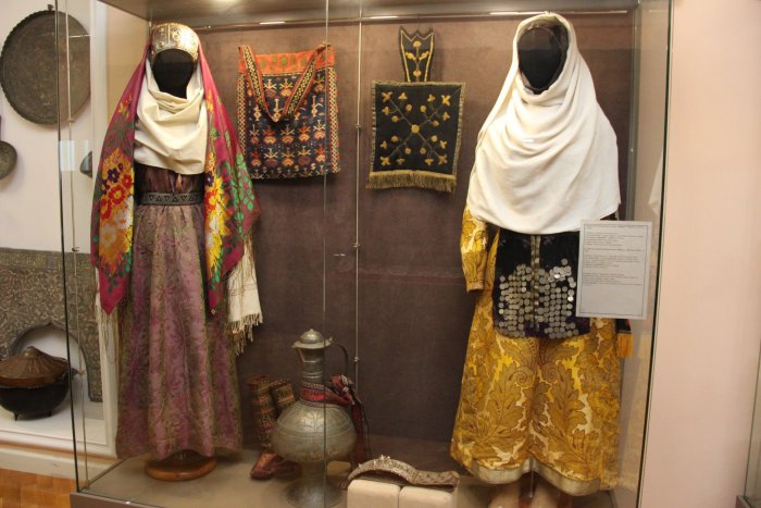 Горянка в национальной одежде музей Махачкала