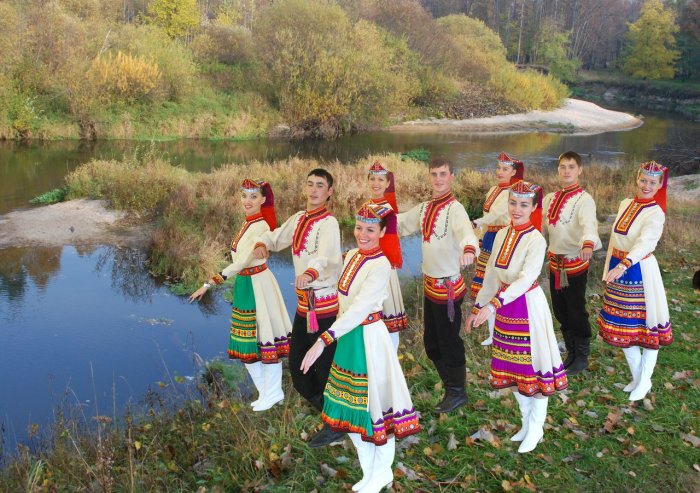 Марийский национальный костюм луговых Мари