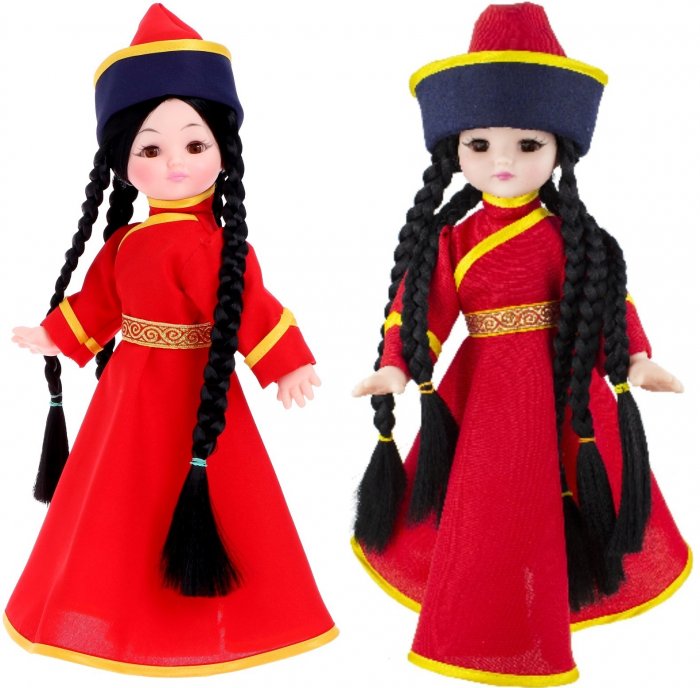 Бурятские куклы в национальных костюмах