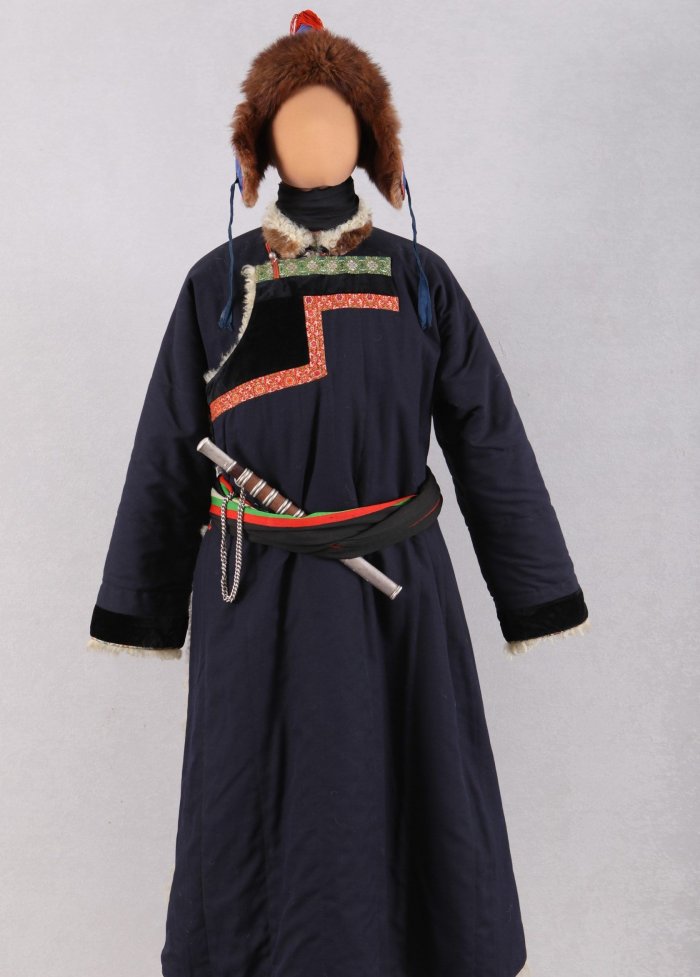 Бурятский костюм дэгэл