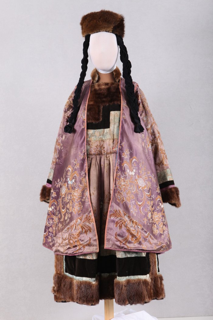 Бурятский зимний костюм женский