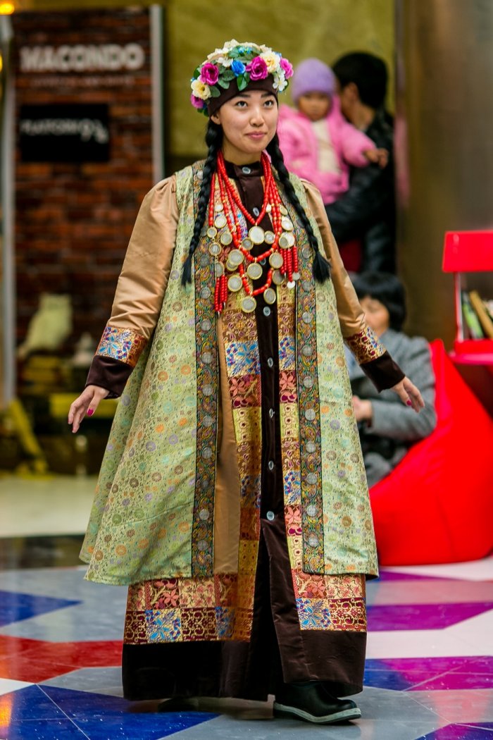 Народный костюм бурятов