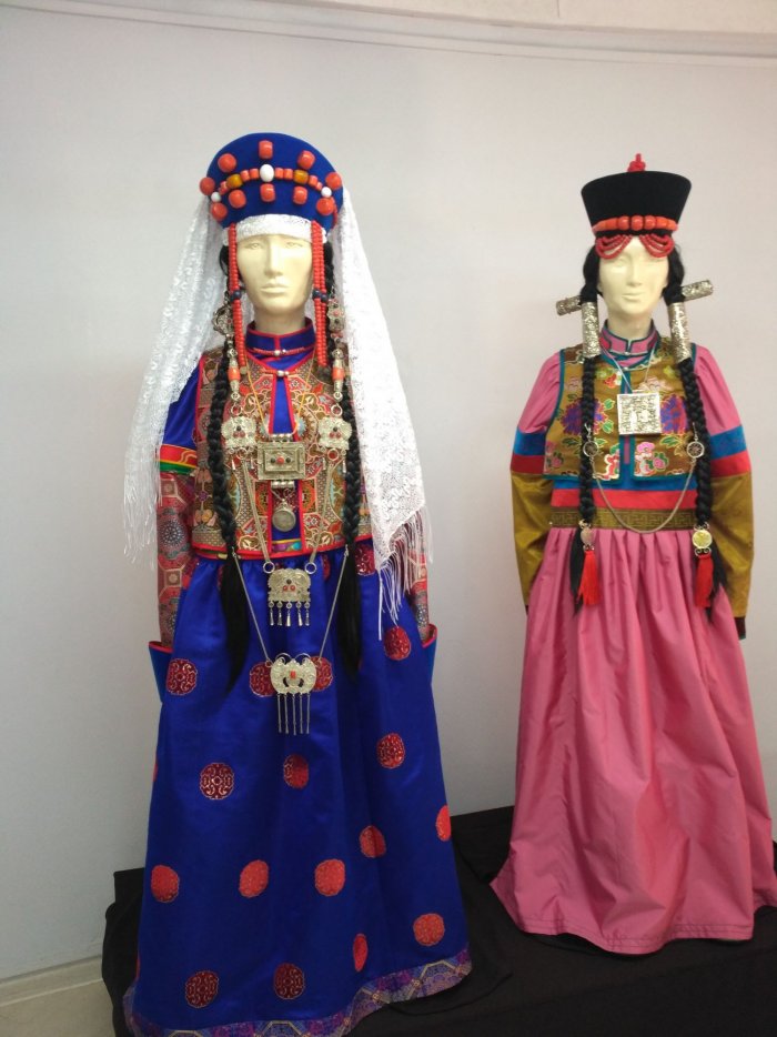 Бурятский национальный костюм иркутских бурят