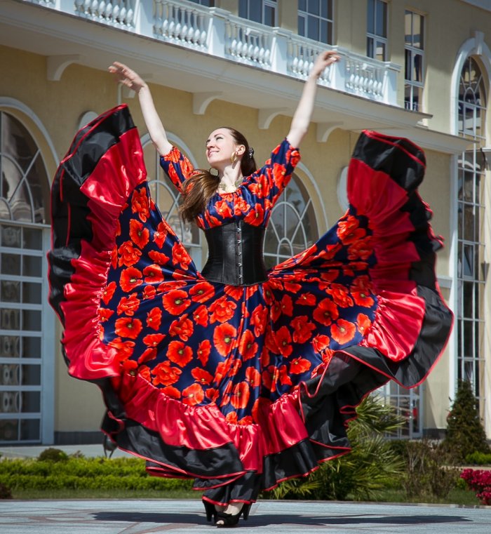 Национальная мужская цыганская одежда