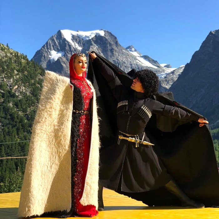 Кавказ Горцы балкарцы и Карачаевцы