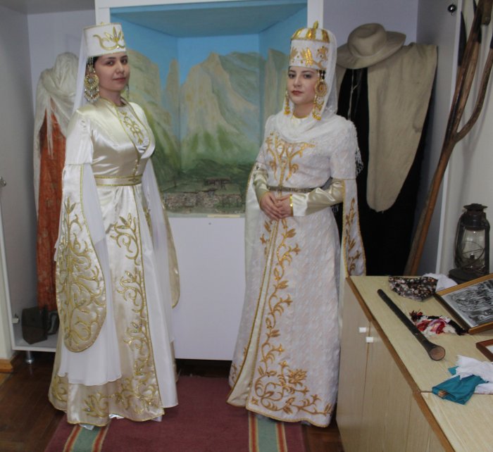 Что такое чепкен у карачаевцев