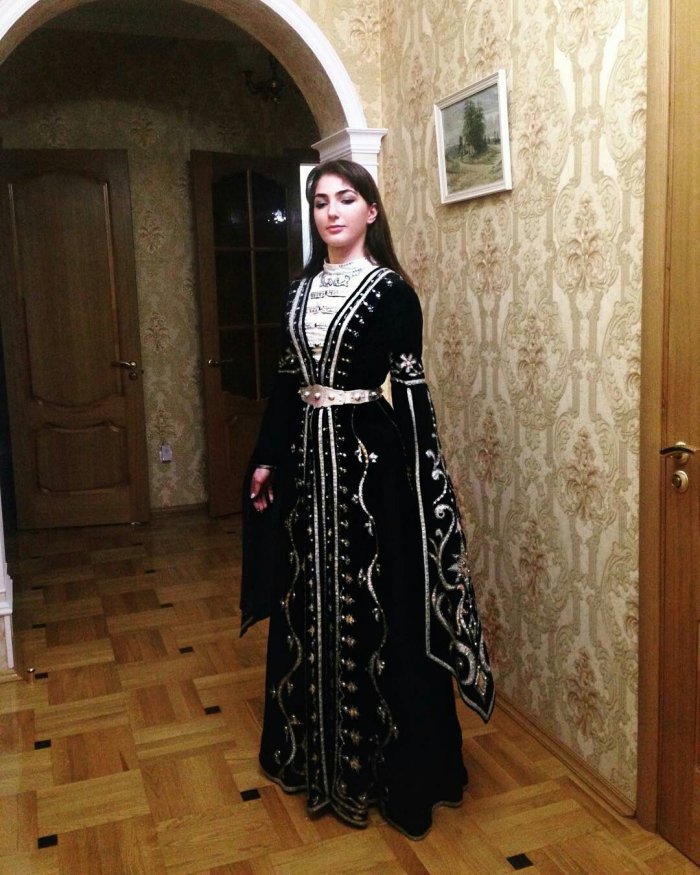 Традиционный костюм карачаевцев