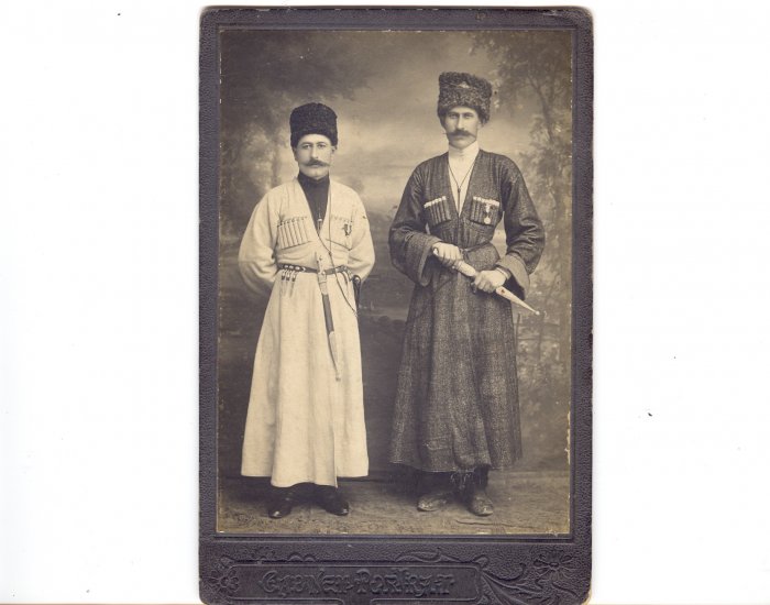 Карачаевцы и балкарцы