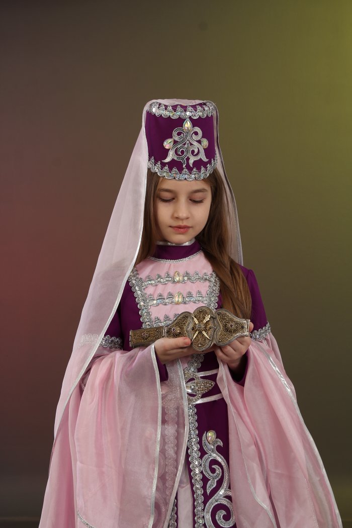 Карачаевцы и балкарцы