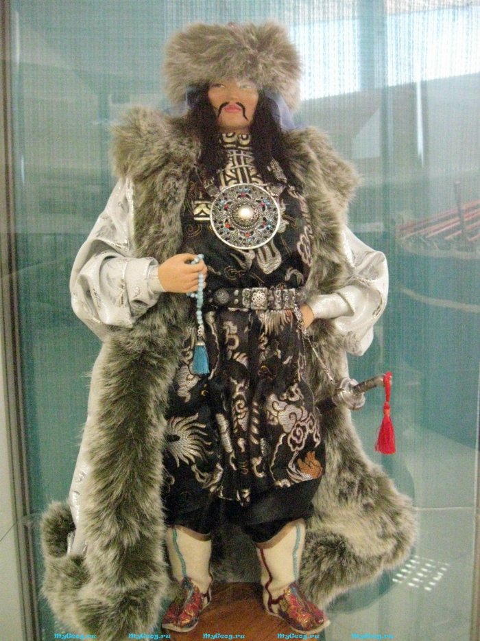 Народный костюм зимний в Монголии