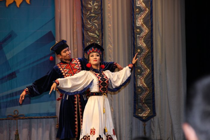 Калмыцкий национальный танец