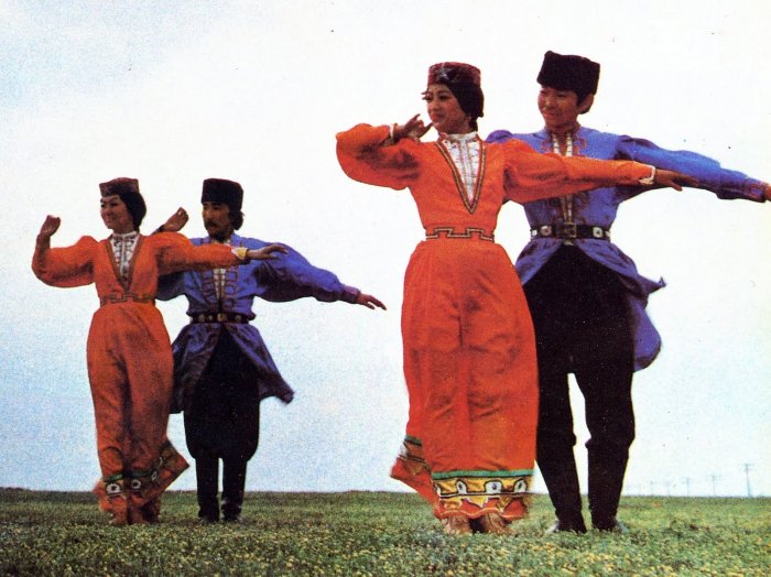 Калмыки народный костюм