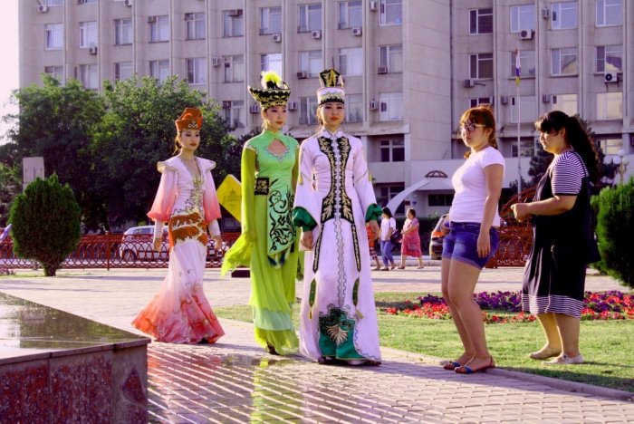 Калмыцкая одежда современная