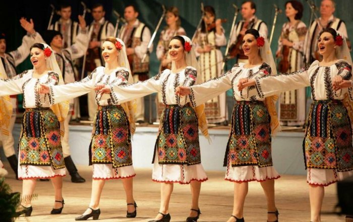 Молдавский национальный костюм мужской