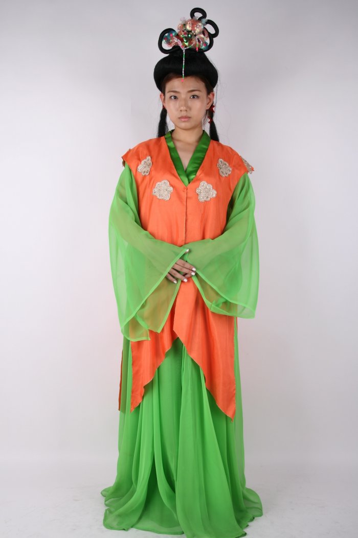 Королевский белый ханбок