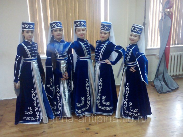 Кафтан-архалук женский