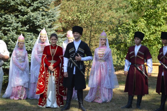 Одежда в адыгейском стиле