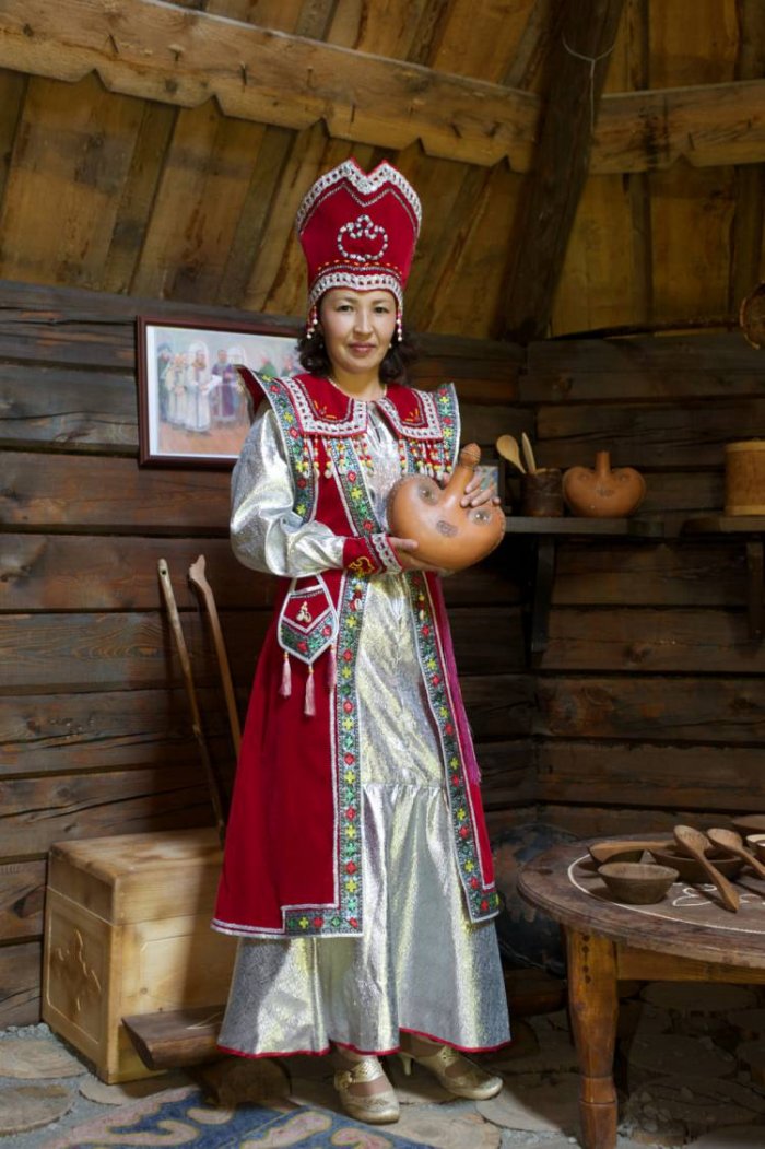 Народный костюм алтайцев