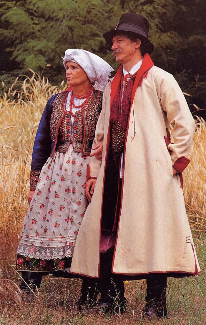 Национальный стилизованный костюм Польши