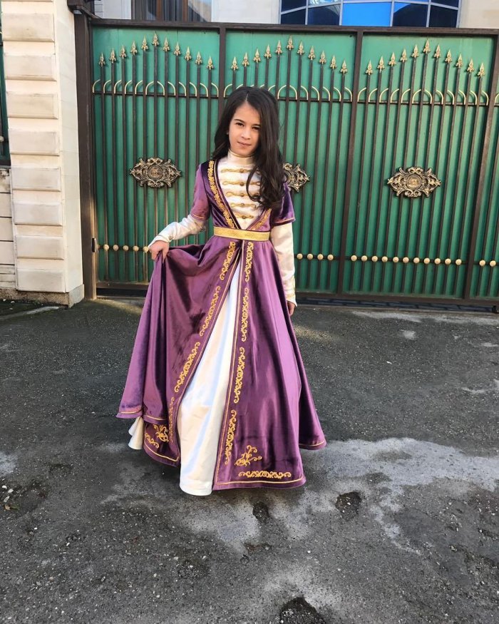 Современные абазины