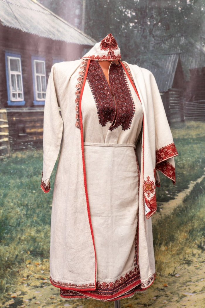 Марийский национальный костюм луговых Мари